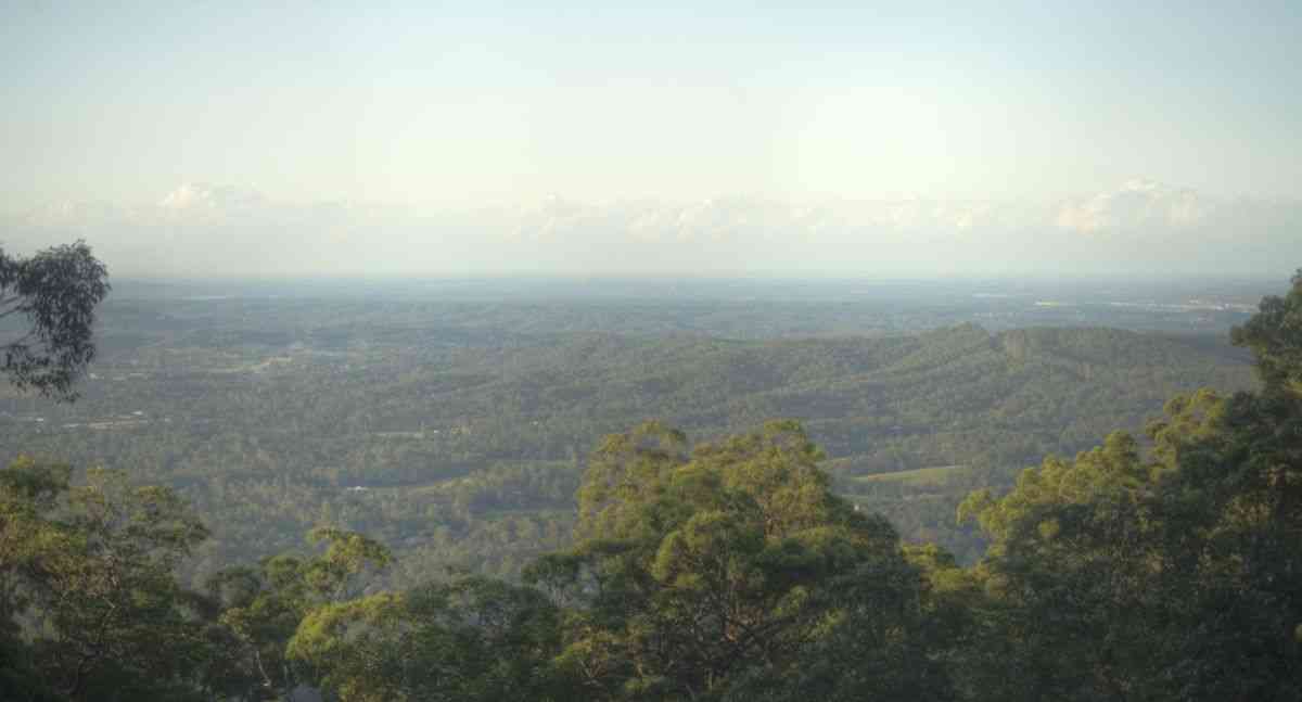 Samford Valley：昆士兰州的风景般的乡村镇现在正在盛开