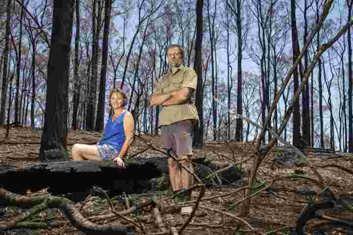 澳大利亚丛林大火：一家Gippsland家族如何将他们的家从火中辩护，因为布什烧了米