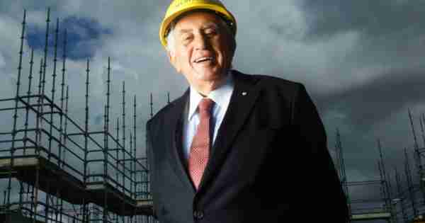 Meriton's Harry Triguboff Sues NSW政府在公寓的侮辱'