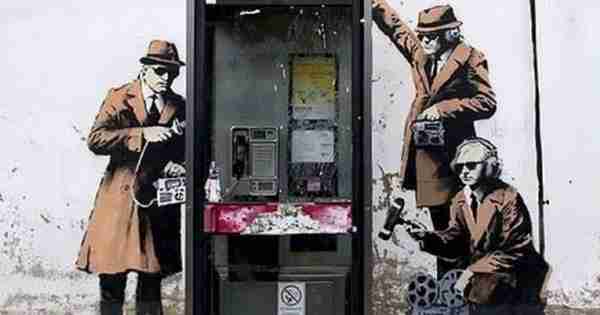 在英格兰出售的Banksy壁画附带了一所附带的房子