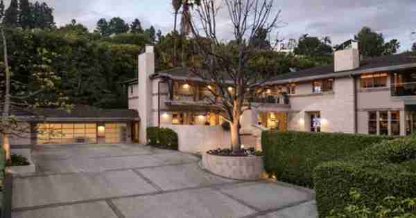 令人难以置信的好莱坞生产商Jerry Weintraub的家园待售