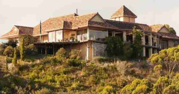 托斯卡纳风格的别墅庄园在纳图米半岛出售