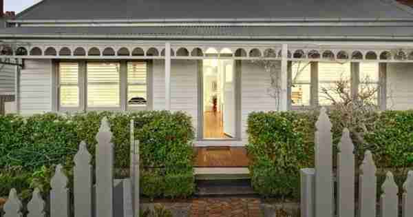 Restired Hawthorn Star Brad Sewell将超过200万美元的Armadale House