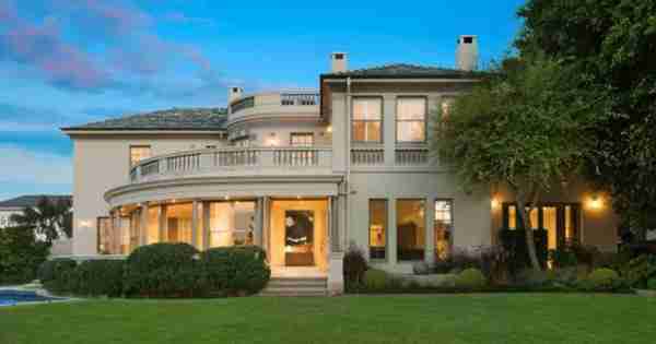 投资银行家斯科特马尔科姆销售了1500万美元的Edgecliff Trophy Home