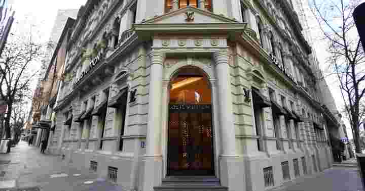 Iconic Melbourne建筑：两个城市联排别墅的黑暗和塔维奇故事
