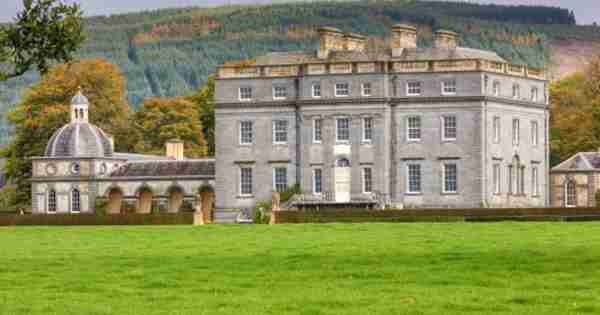 Downton Abbey的爱尔兰版本销售了2800万美元的秘密通道